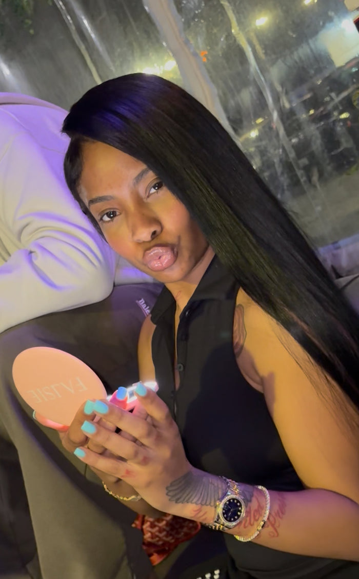 Falsie Light Up Compact Mirror